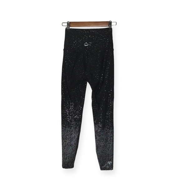 BEYOND YOGA Sportflex Alloy Ombre High
Waisted Midi Yoga Leggings. - Picture 1 of 11
